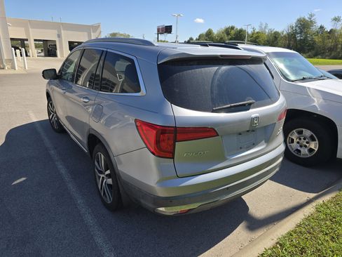 Used 2017 Honda Pilot Elite image 5