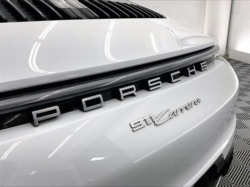 Used 2022 Porsche 911 Carrera RWD image 32