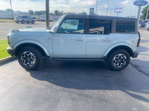 Used 2024 Ford Bronco Outer Banks AWD/4WD image 1
