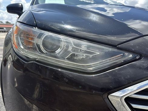 Used 2018 Ford Fusion SE FWD image 49