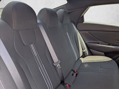 Used 2025 Hyundai Elantra Sport FWD image 19