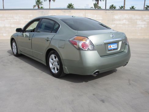 Used 2007 Nissan Altima 3.5 SL w/ Emergency Aid Pkg image 6