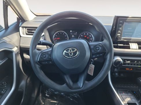 Used 2022 Toyota RAV4 LE AWD/4WD image 12