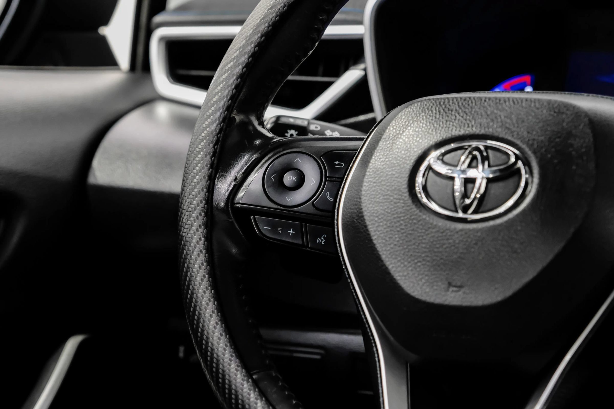 Used 2020 Toyota Corolla XSE FWD image 24