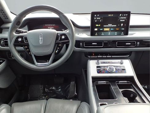 Used 2021 Lincoln Aviator Grand Touring w/ Equipment Group 302A image 4
