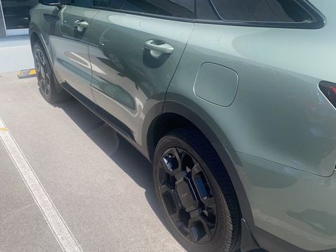 Used 2025 Kia Sorento X-Line EX image 4