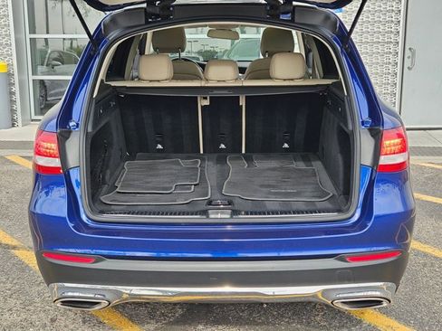 Used 2017 Mercedes-Benz GLC 300 4MATIC image 6
