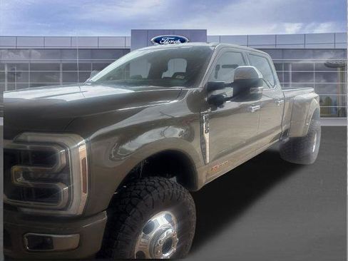 Certified 2026 Ford F350 Platinum w/ Platinum Plus Package AWD/4WD image 1