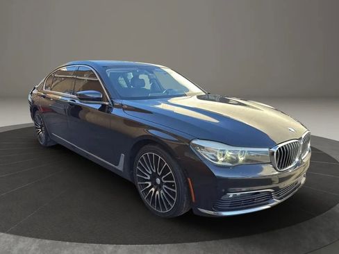 Used 2016 BMW 740i RWD image 3