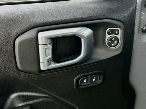 Used 2021 Jeep Wrangler Unlimited Sport AWD/4WD image 18