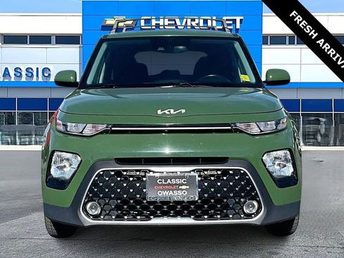 Used 2022 Kia Soul EX image 2