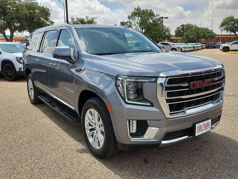 Used 2021 GMC Yukon XL SLT w/ SLT Premium Package AWD/4WD image 6