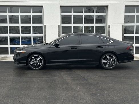 Used 2024 Honda Accord Sport image 2