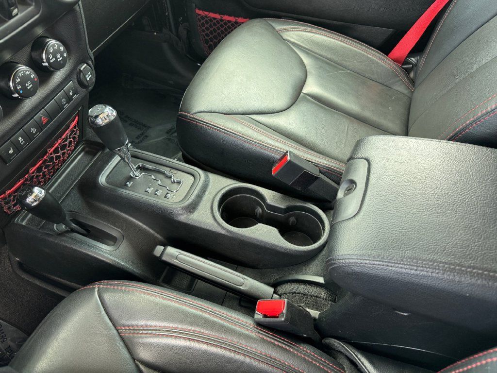 Used 2018 Jeep Wrangler Unlimited Rubicon AWD/4WD image 24