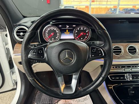 Used 2017 Mercedes-Benz E 400 4MATIC image 22