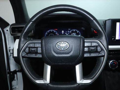 Used 2024 Toyota Tacoma TRD Off-Road image 21