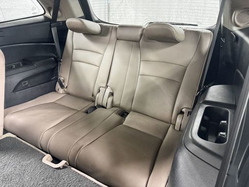 Used 2016 Honda Pilot Touring image 11