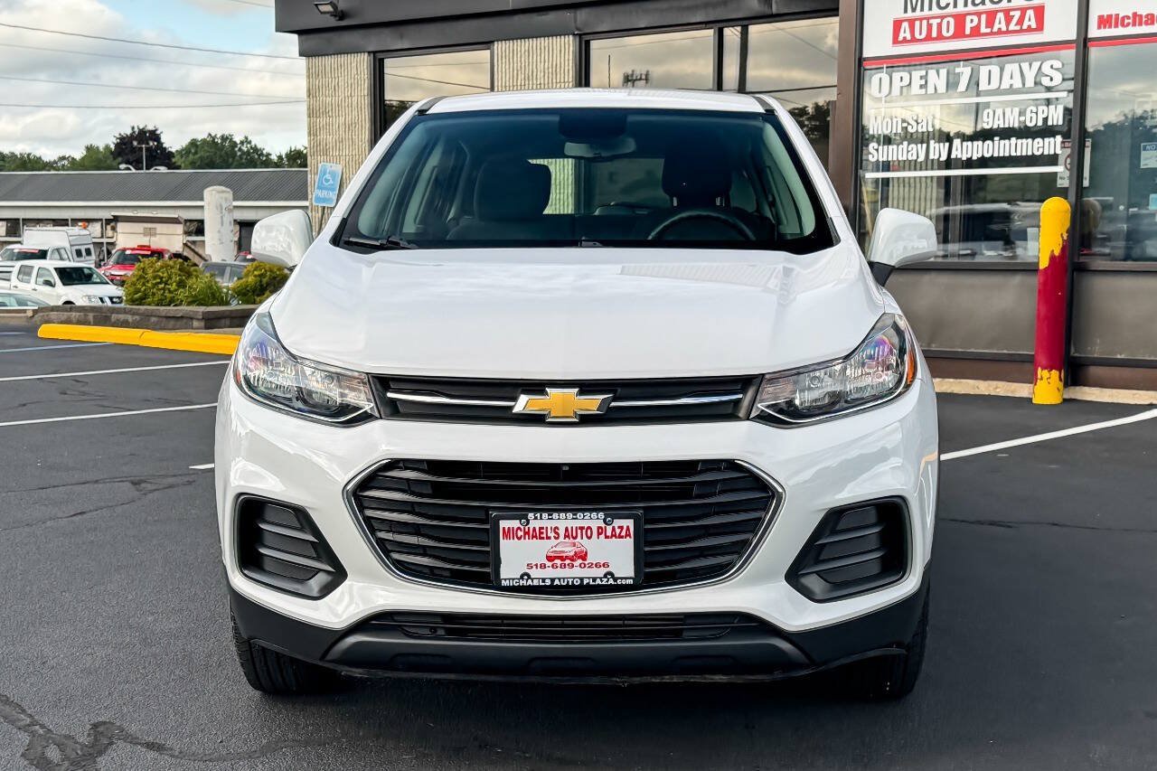 Used 2019 Chevrolet Trax LS AWD/4WD image 9