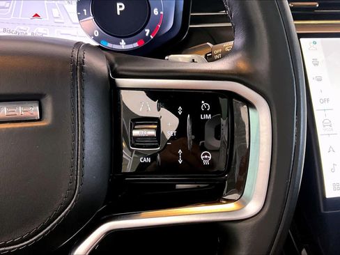 Used 2024 Land Rover Range Rover Sport SE image 25