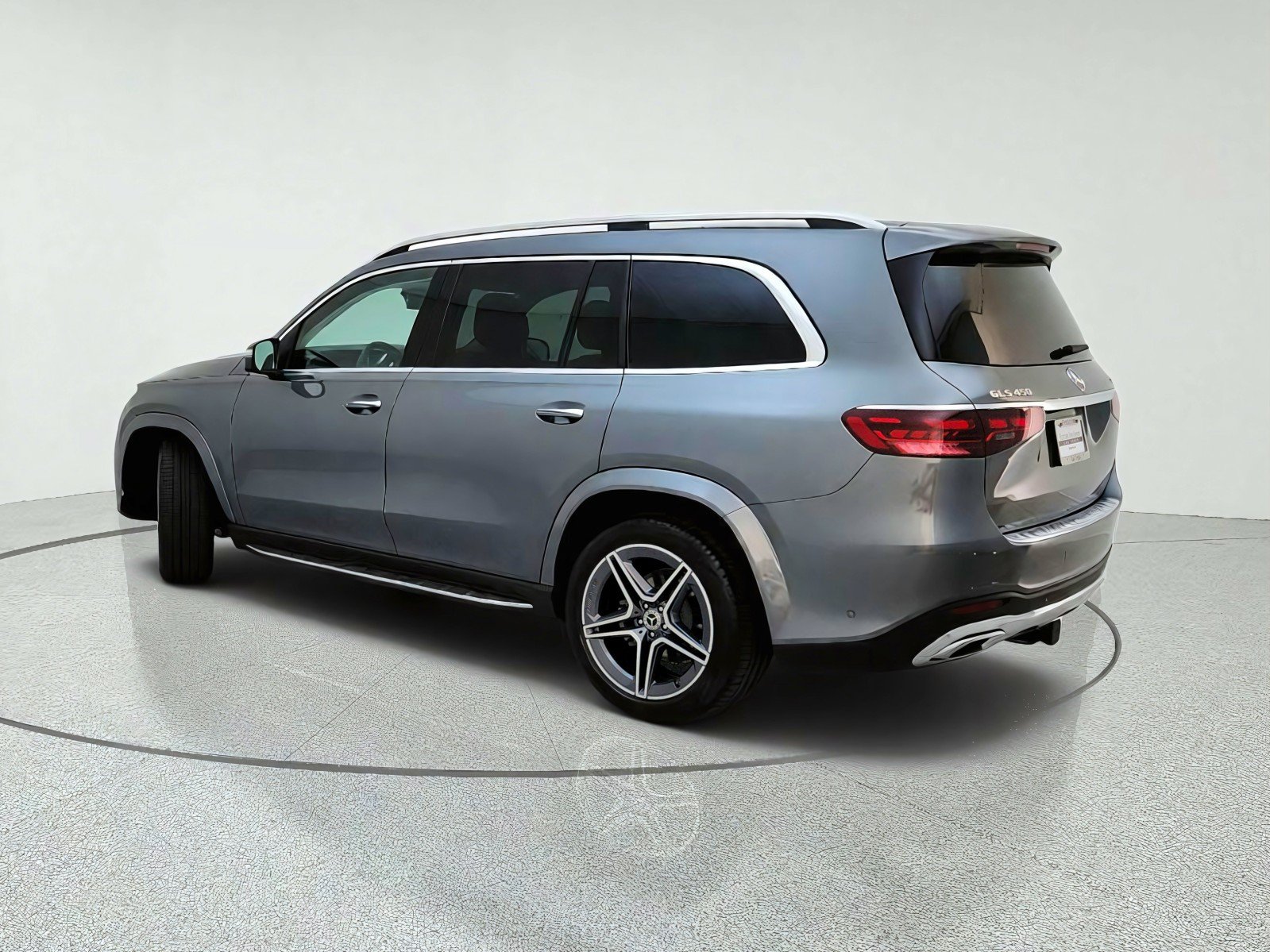 Used 2025 Mercedes-Benz GLS 450 4MATIC w/ AMG Line Exterior image 12