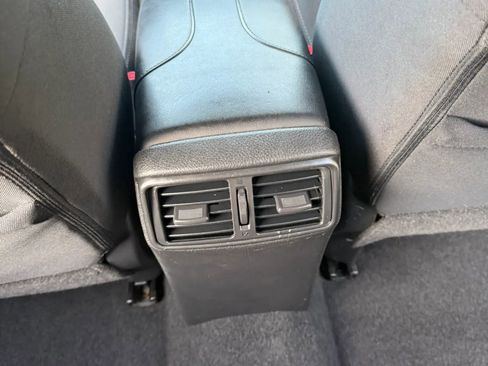 Used 2017 Nissan Rogue SV w/ Midnight Edition image 22