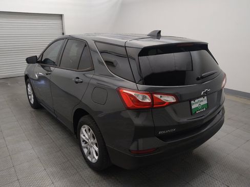 Used 2019 Chevrolet Equinox LS w/ LS Convenience Package FWD image 5