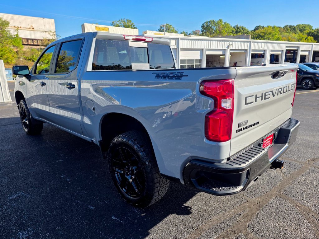 Used 2024 Chevrolet Silverado 1500 LT Trail Boss w/ Convenience Package II AWD/4WD image 6