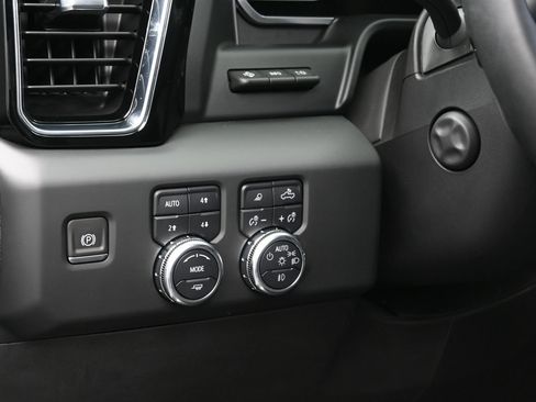 Used 2023 GMC Sierra 1500 Denali w/ Denali Reserve Package AWD/4WD image 23