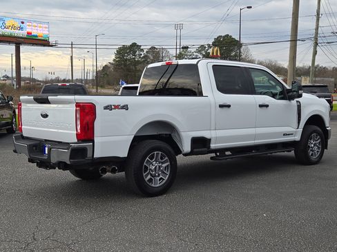 Used 2025 Ford F250 XLT image 7