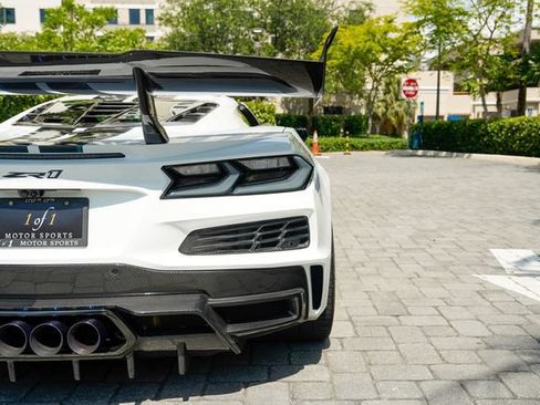 Used 2026 Chevrolet Corvette ZR1 w/ ZR1 Carbon Fiber Aero Package RWD image 24