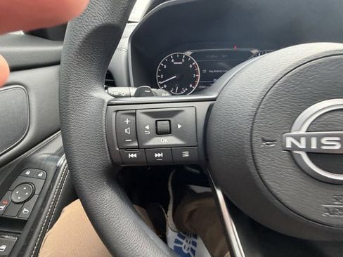 Used 2024 Nissan Rogue SV AWD/4WD image 20