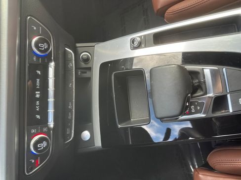 Used 2025 Audi Q5 2.0T Premium AWD/4WD image 9