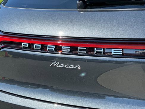 New 2026 Porsche Macan image 32