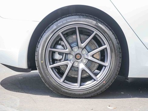 Used 2022 Tesla Model 3 Long Range AWD/4WD image 8