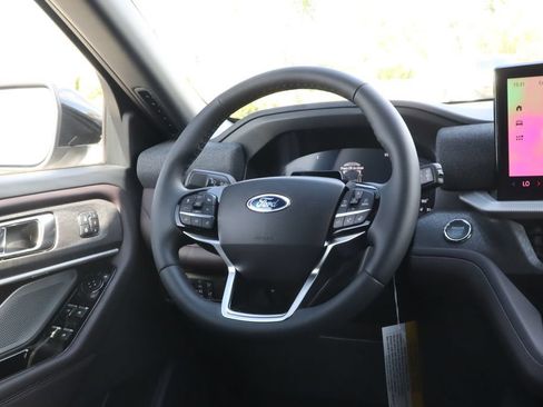 New 2026 Ford Explorer Platinum AWD/4WD image 26