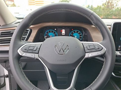 New 2026 Volkswagen Atlas SE image 15