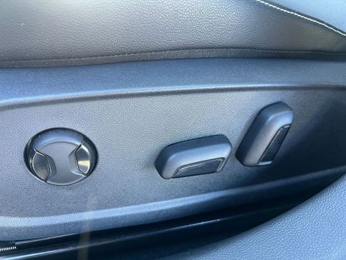 Used 2025 Volkswagen Jetta SE image 23