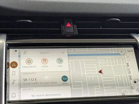 Used 2022 Land Rover Discovery Sport SE image 12