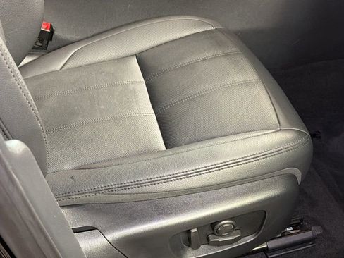 Used 2024 Land Rover Range Rover Evoque Dynamic SE image 13