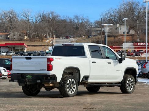 Used 2022 Chevrolet Silverado 2500 Custom w/ Custom Convenience Package image 3