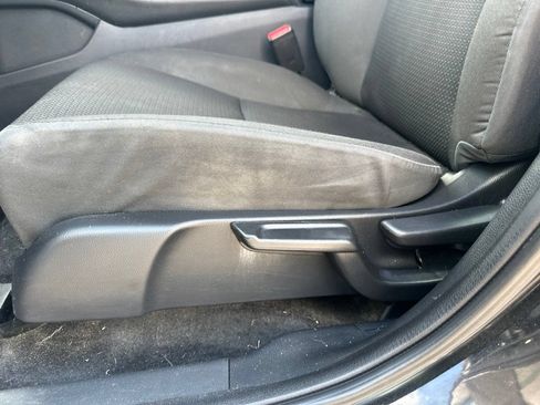 Used 2021 Honda HR-V LX image 16