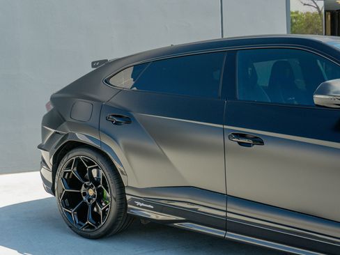 Used 2024 Lamborghini Urus Performante AWD/4WD image 33