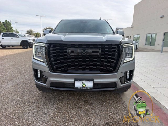 Used 2023 GMC Yukon Denali w/ Advanced Technology Package AWD/4WD image 2