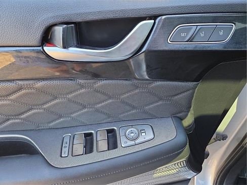 Used 2022 Hyundai Palisade Calligraphy image 16