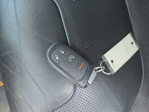 Used 2021 Jeep Cherokee Latitude Lux FWD image 33