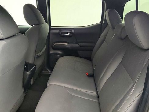 Used 2017 Toyota Tacoma TRD Off-Road image 20