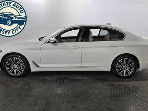 Used 2020 BMW 530i w/ Convenience Package RWD image 11