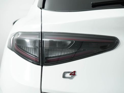 New 2025 Alfa Romeo Stelvio Sprint image 21