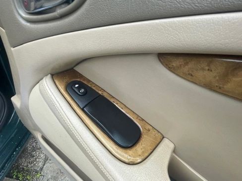 Used 2002 Jaguar S-TYPE 4.0 image 9