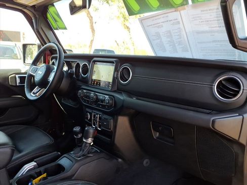 Used 2021 Jeep Wrangler Unlimited Sahara image 11